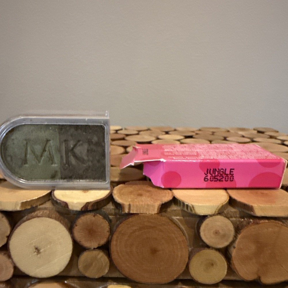 Mary‎ Kay MK Signature Eye Color JUNGLE 0.09oz Discontinued DAMAGED